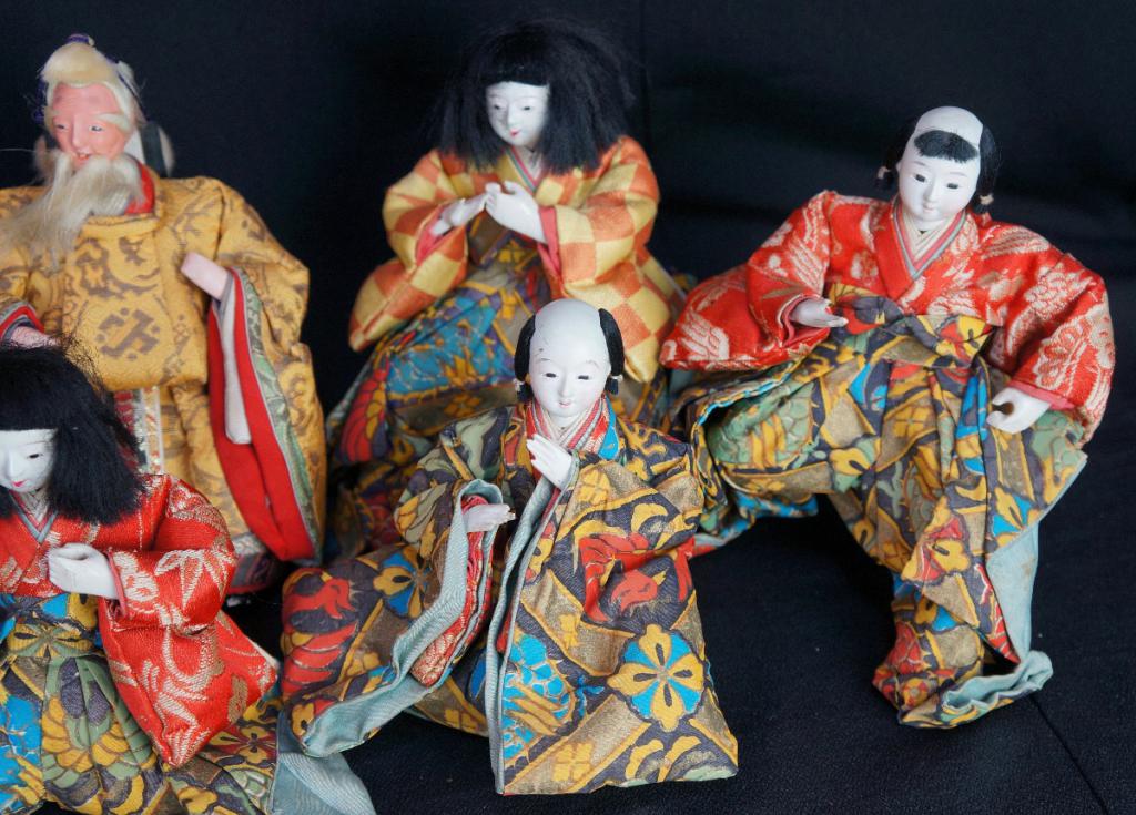 pirmosios japoniškos lėlės
