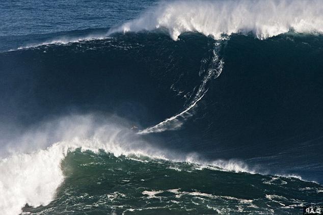 Didžiausia banga pasaulyje: vis dar į priekį