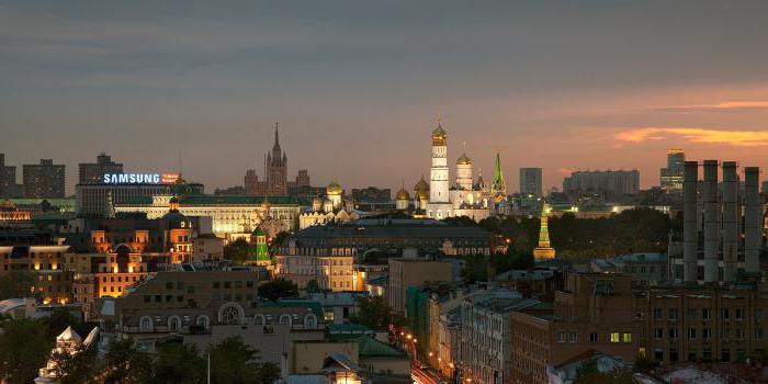 Atviri stogai Maskvoje ekstremalių pasivaikščiojimų mėgėjams